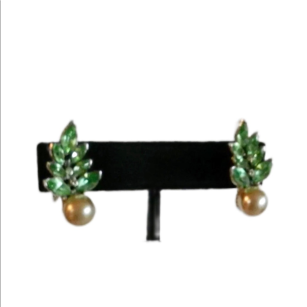 Vintage BOGOFF Earrings,Vintage Peridot Stone Pearl Rhodium Screw Back